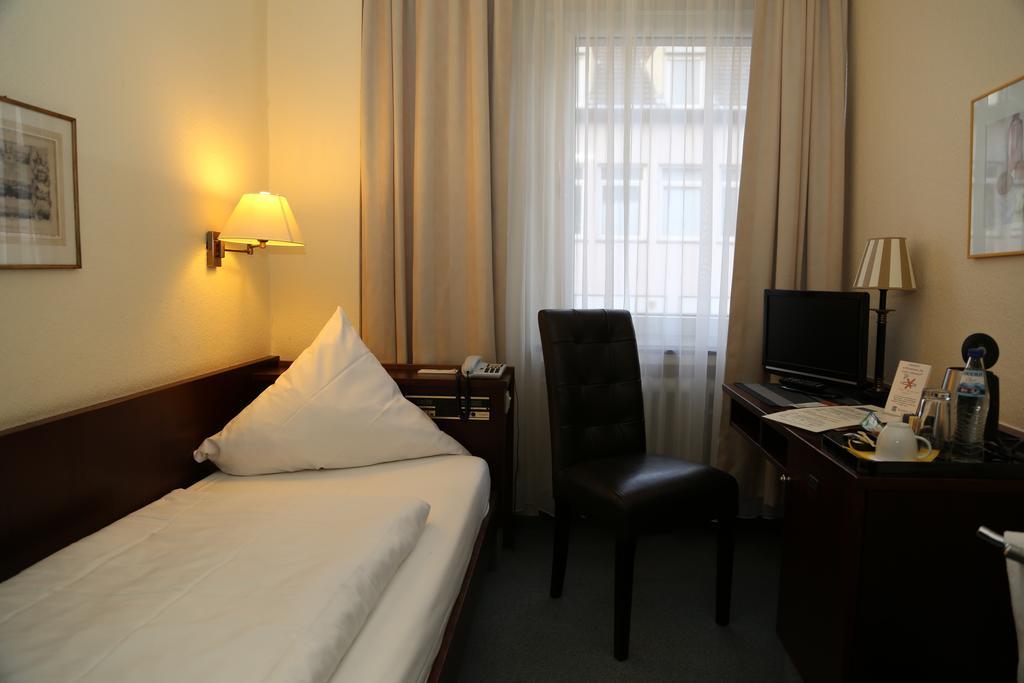 Hotel Loehndorf Bonn Pokój zdjęcie